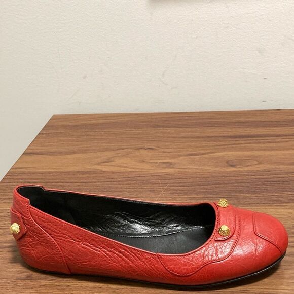 Balenciaga Red Distressed Leather Stud Ballet Flats. Size 37. - Picture 3 of 7